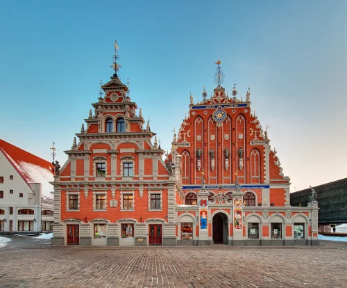 Riga And Vilnius Tour Package - Melngalvju Nams